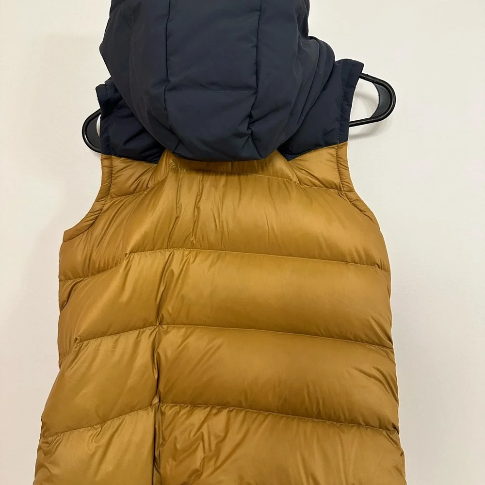 Patagonia Hooded Bivy Down Vest, Women’s medium, nest brown/navy - Picture 3 of 5